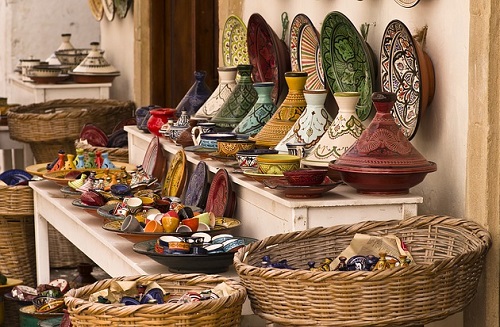 Etalage de Tajines au Maroc Copyright : DanielWanke pixabay